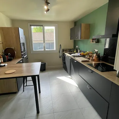 Apartment T3 Equipe De 75 M2 En Centre